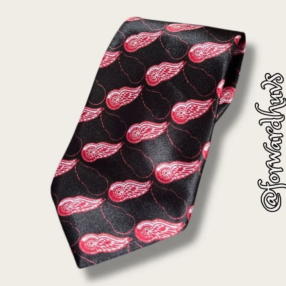 Detroit Red Wings Hockey Team Necktie – 53 Inches